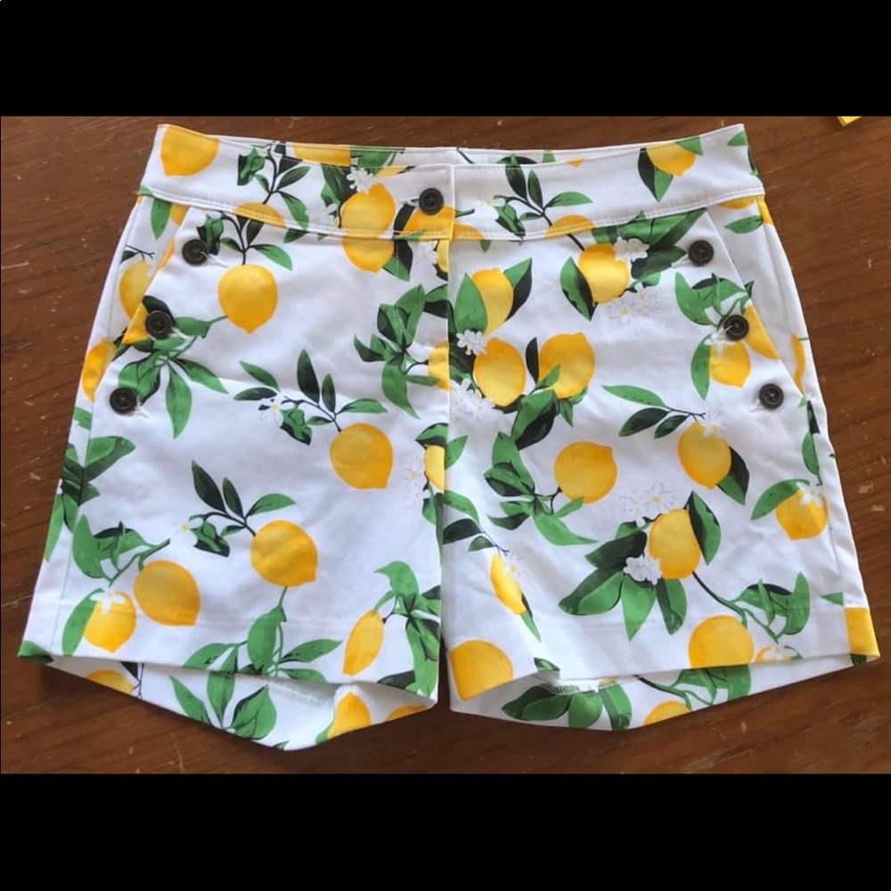 Isaac Mizrahi lemon print shorts